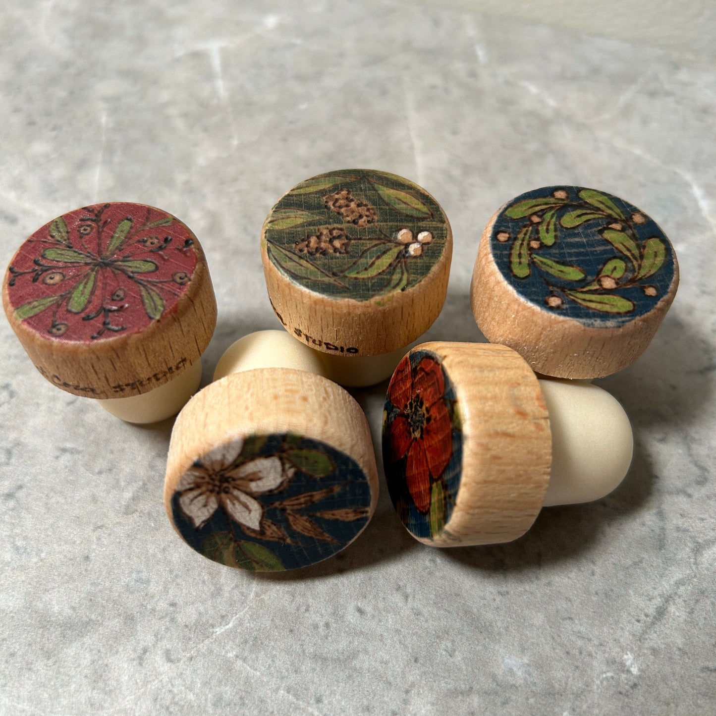 Red Floral Wine Bottle Stopper